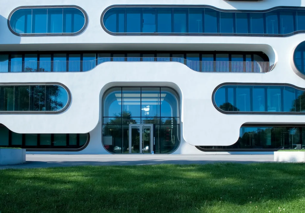 Ein Verwaltungsgebäude